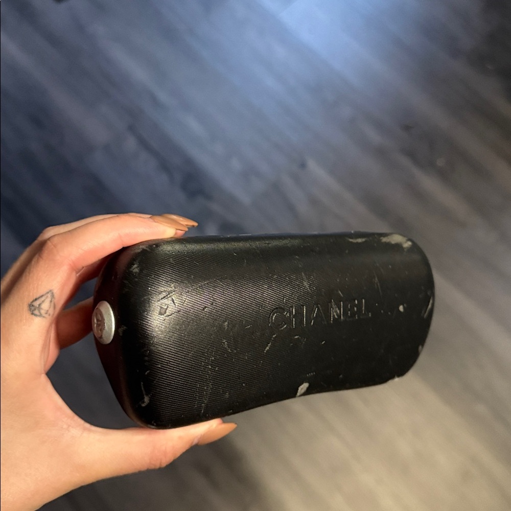 Chanel crystal CC shield sunglasses - Picture 12 of 13